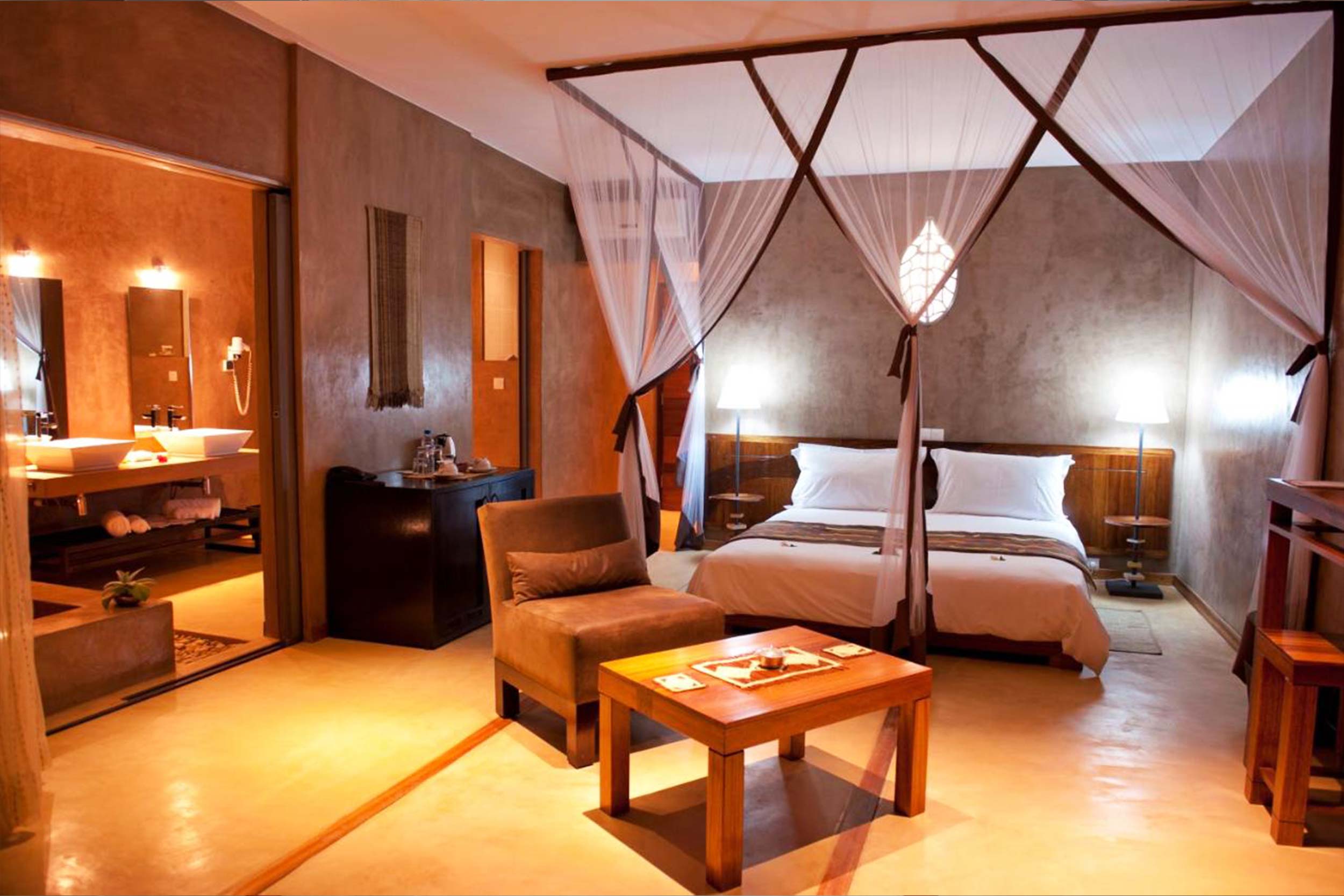 Isalo Rock Lodge room big