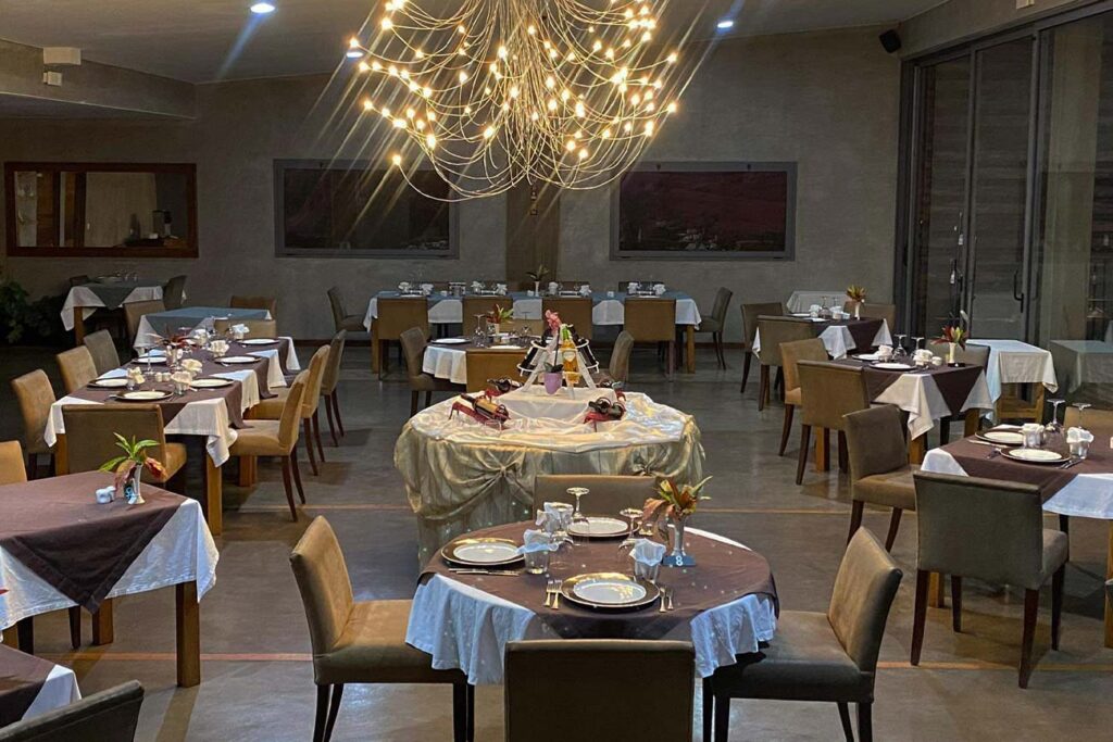 Isalo Rock Lodge dining room