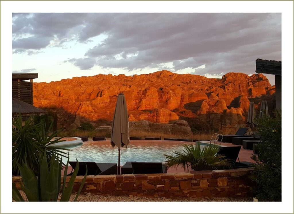 Isalo Rock Lodge swimming pool